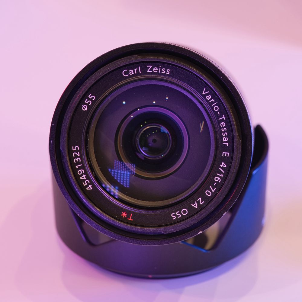 Обектив Sony Zeiss SEL 16-70mm f/4 Vario-Tessar T* E ZA OSS (SEL1670Z)