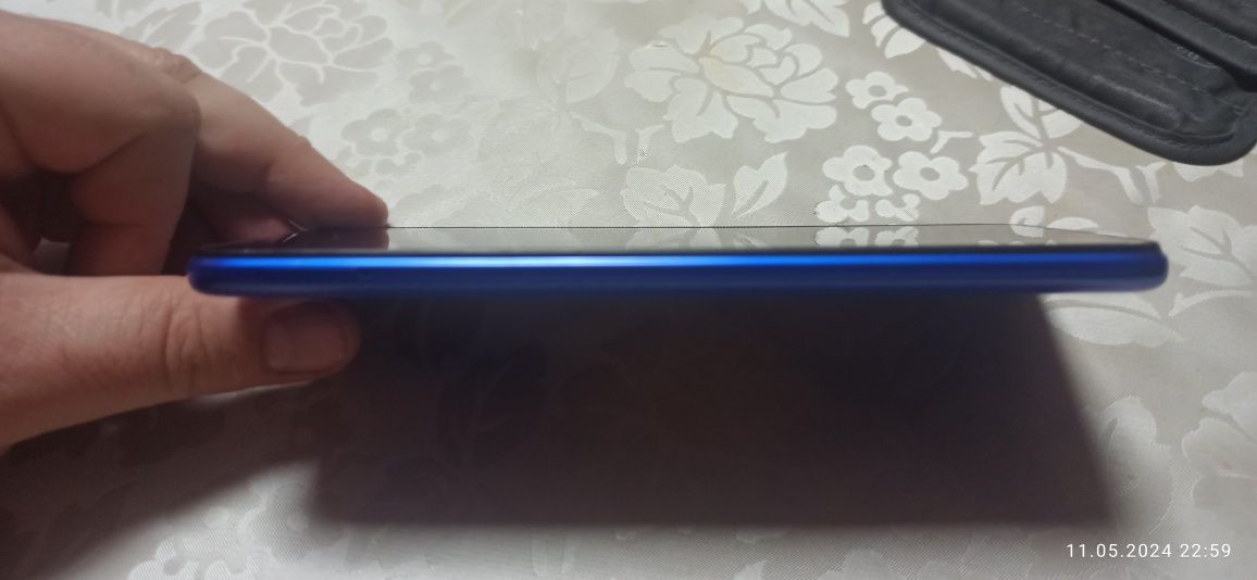 Продам Xiaomi Redmi 9C 4/128