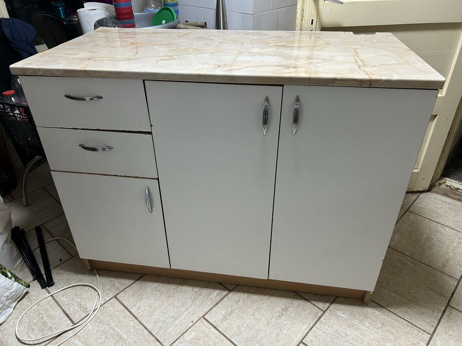 Vând Urgent Mobilă de Bucătărie