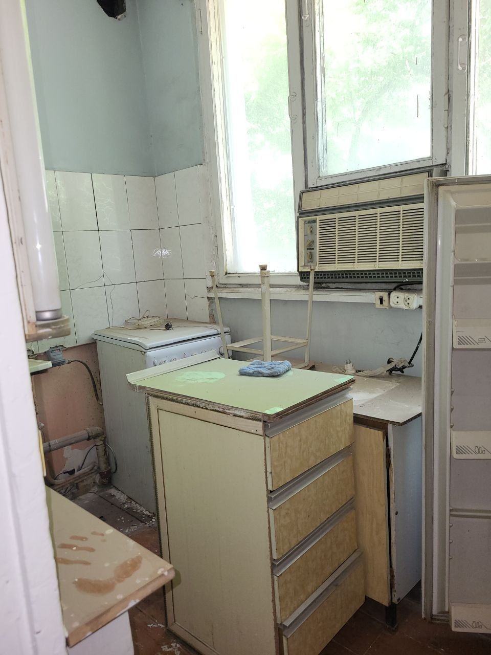 Продаётся Чиланзар 2 2комнатная. Разделка.