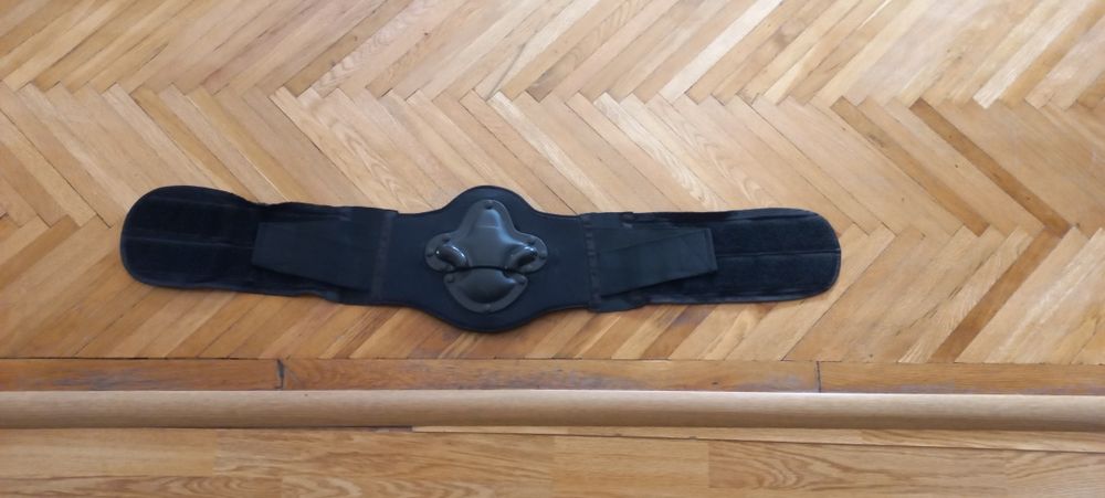 Vând protecție de spate pentru motocros