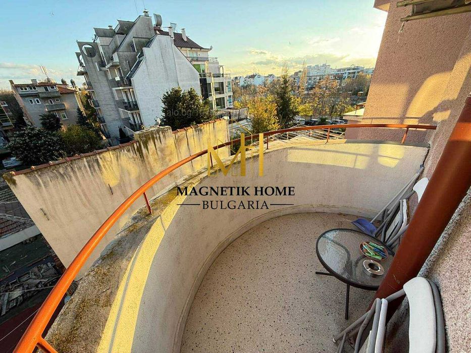 Дава се под наем Двустаен апартамент в Бургас, Център - 67 кв.м за 510 € - Снимка #1