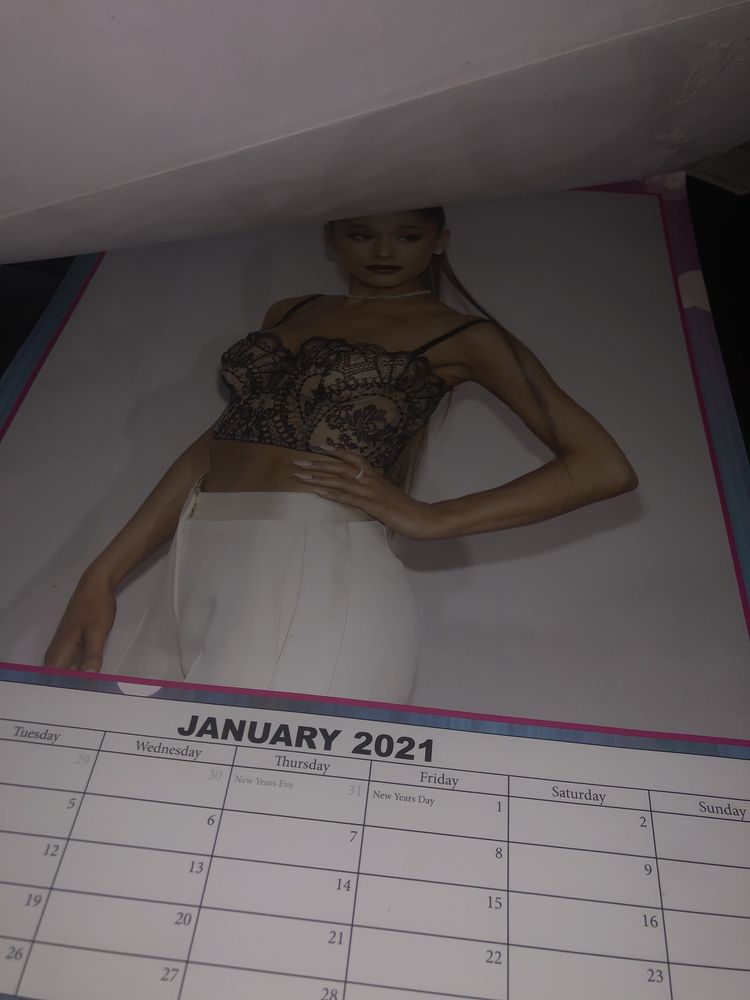 Calendar ariana grande 2021