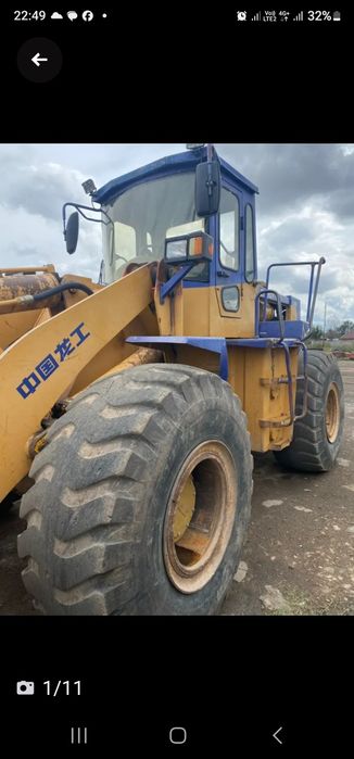 Погрузчик 3 куб и 1,6 куба