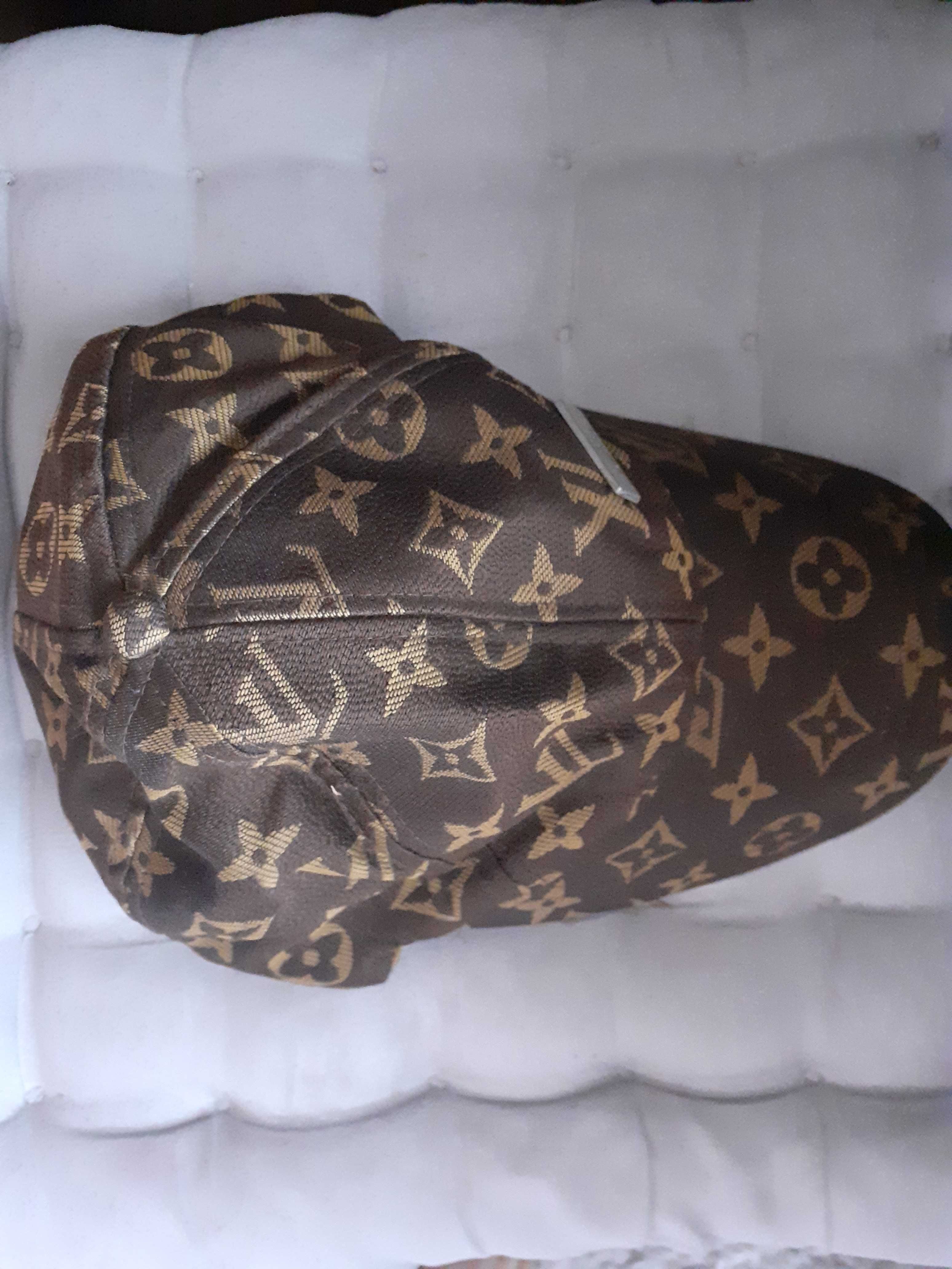 Шапка Louis Vuitton