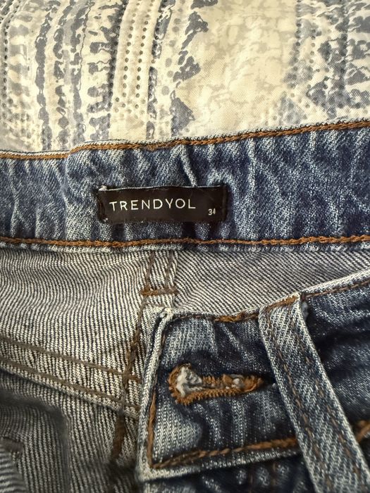 Дънки Trendyol / висока талия