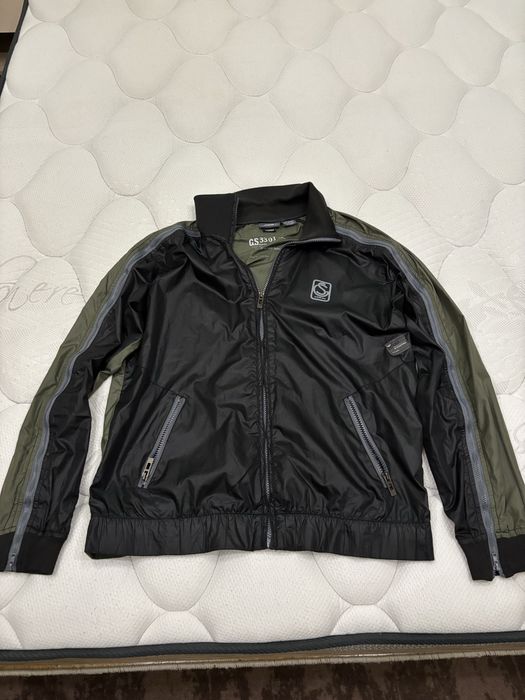 Ветровка на марката G-star