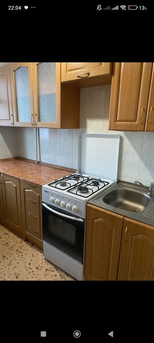 Продам кухонный гарнитур и газплиту