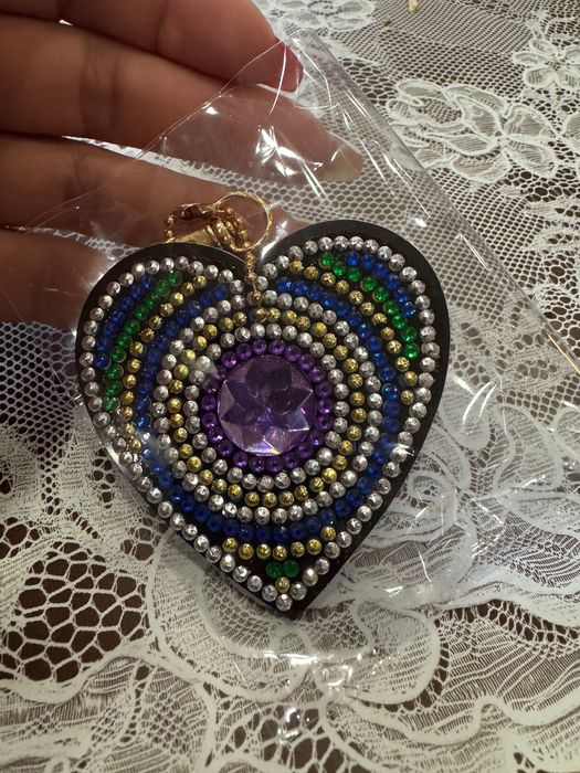 Диамантени: ключодържатели, магнити и календар