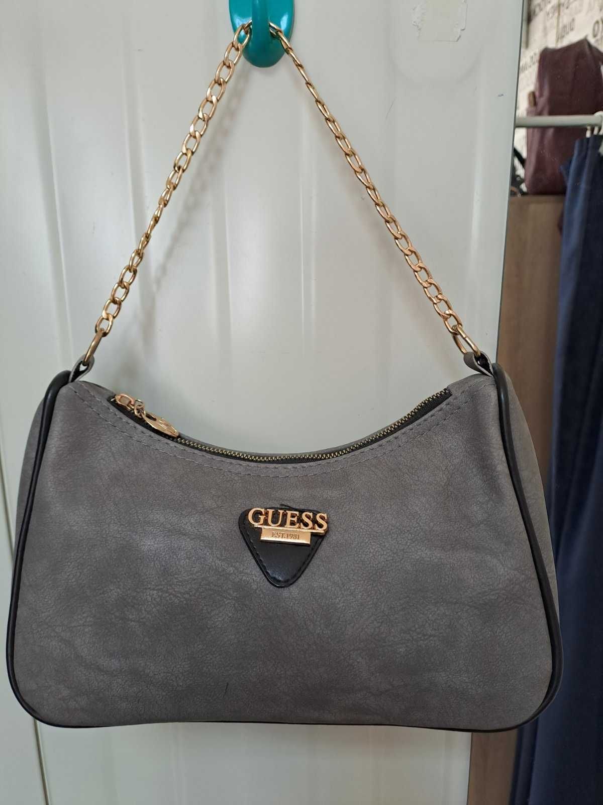 Чантичка на "GUESS "