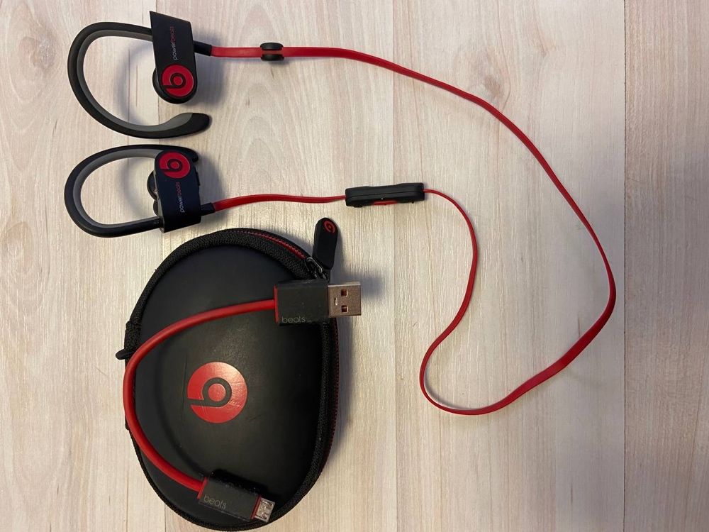 Наушники Powerbeats оригинал в отличном состоянии