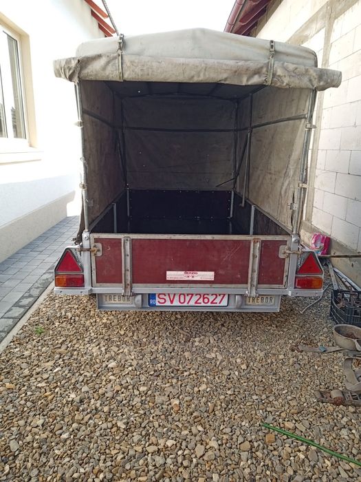 Remorcă  înmatriculată