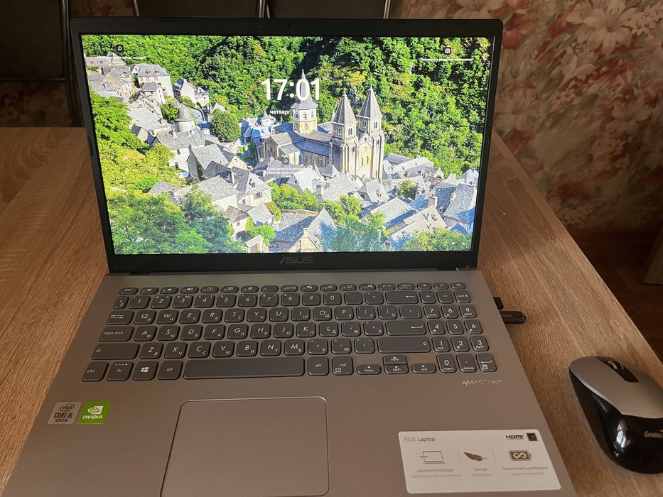 Asus Laptop-S6QMS7PE