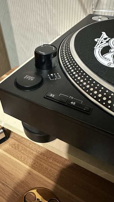 Продавам грамофон Audio-technica lp-140xp