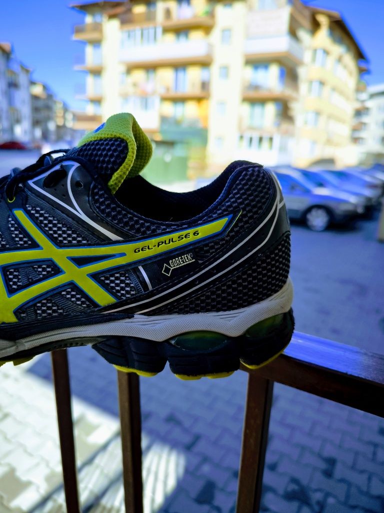 Preț fix,Asics GORE-TEX pt alergare Nr44 Int28cm nu Nike Adidas