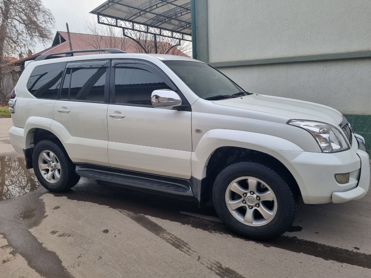 Toyota land cruiser prado