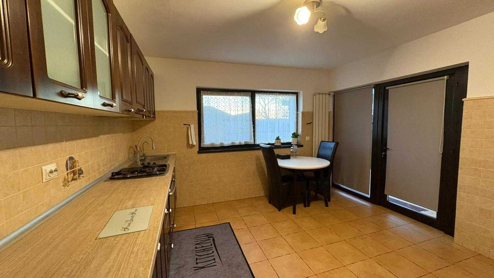 Casă de vânzare, zona Bucovina