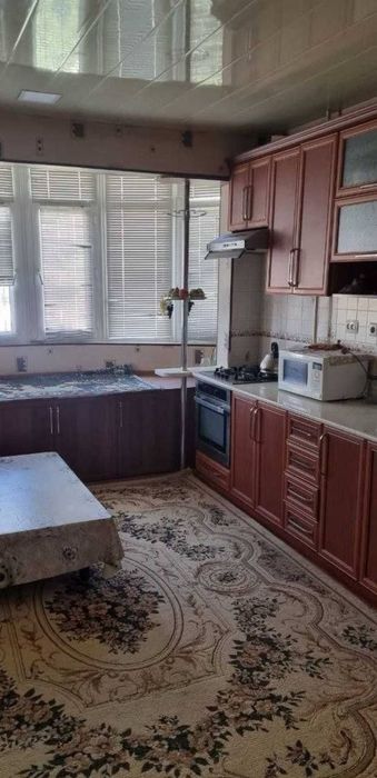 Срочно Продаётся Кушбеги 4/4/9 с мебелью техникой ремонт средний !