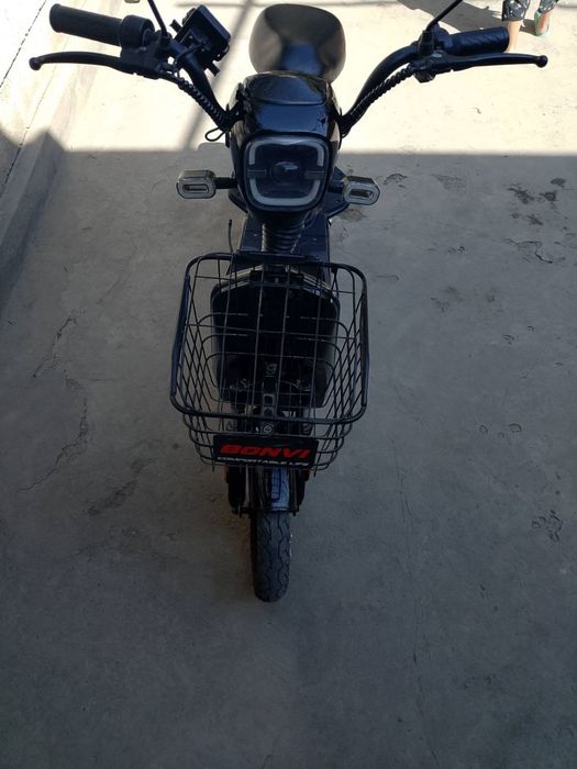Bonvi elekto skuter