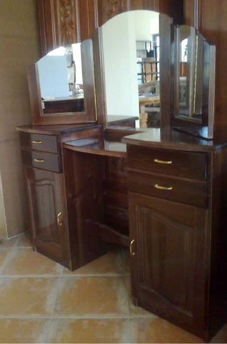 Тоалетка ветрило масив