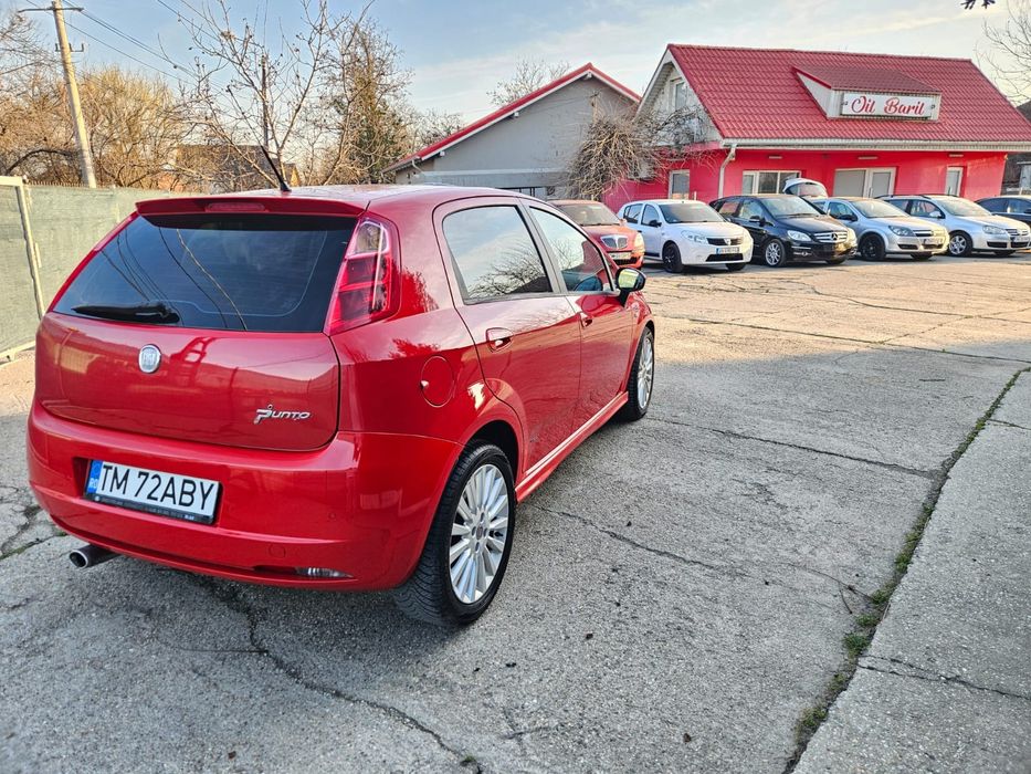 Fiat Grande Punto an 2007 motor 1.9 jtd cutie manuala
