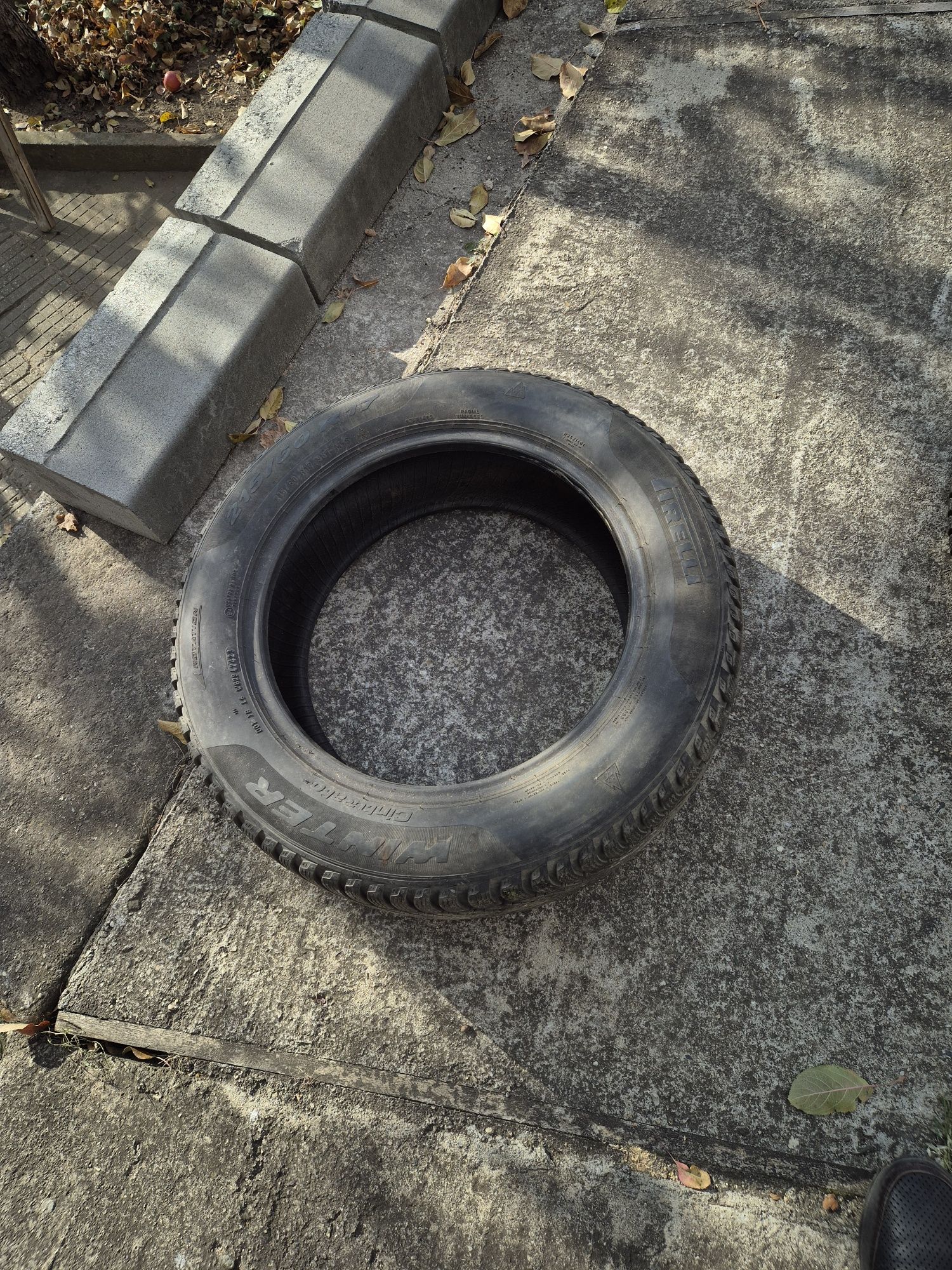 ГУМИ 215 60 17 - PIRELI dot 2023годи 7мм.на