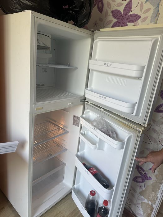 Продам рабочий холодильник