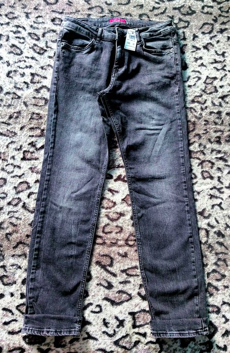 Blugi dama negri noi cu etichetă