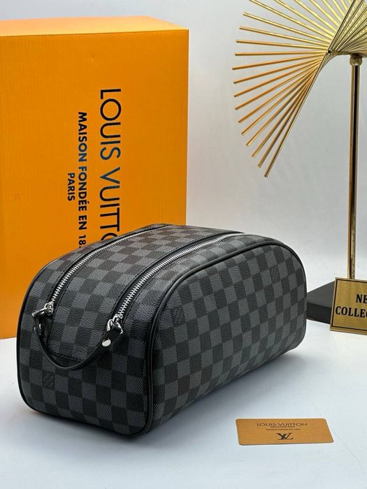 Borseta Louis Vuitton Noua !!! Dimensiuni 28/15 !!!