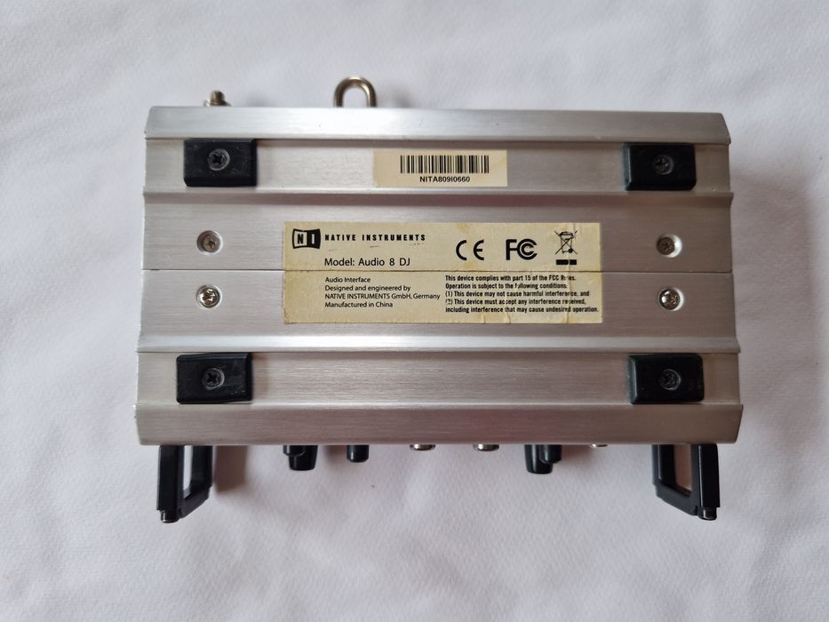 Native Instruments Audio 8 DJ звукова карта