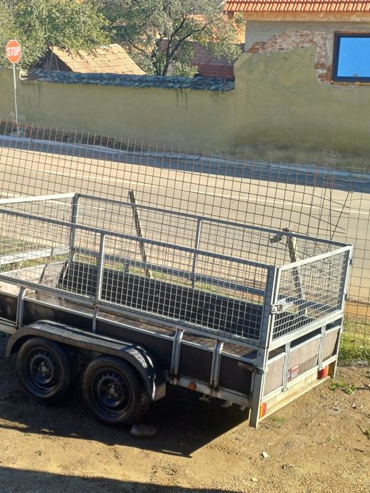 Vind remorca pe 2 axe.3 metri lungime pe 150 latime