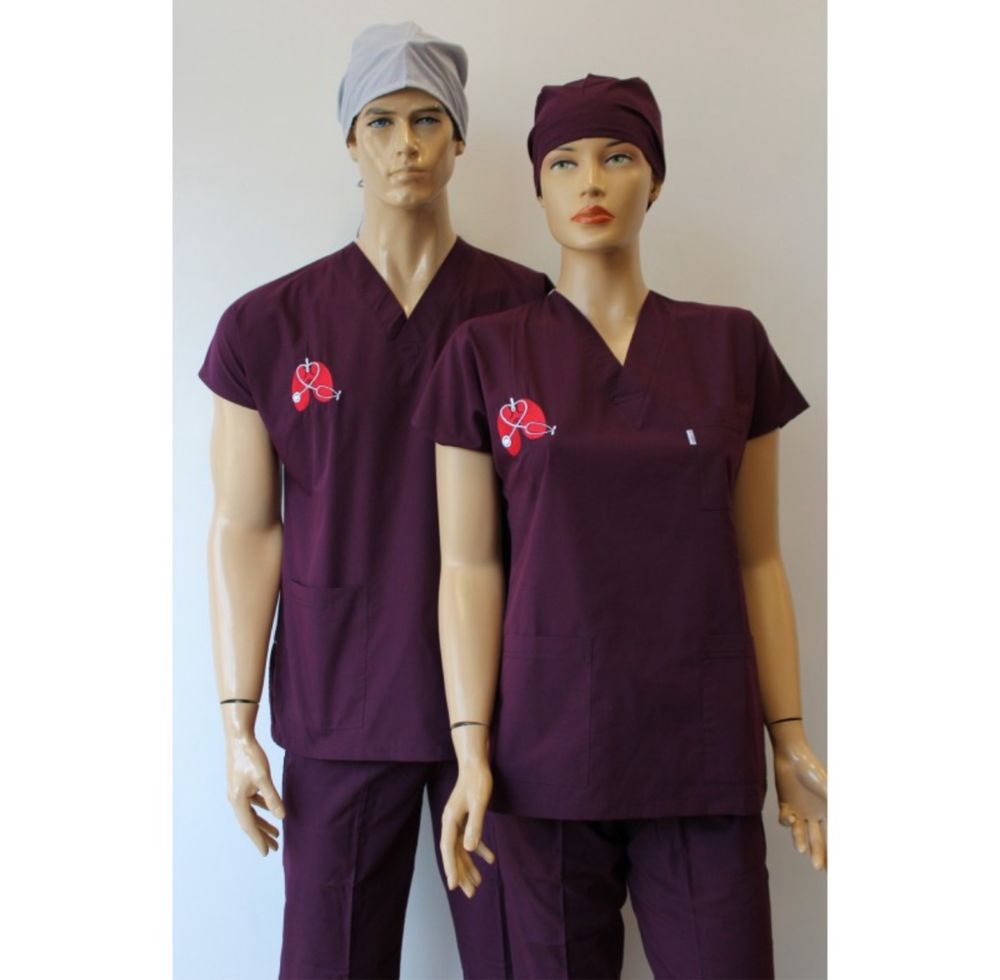 Медицински екипи с бродерия “Доктор”