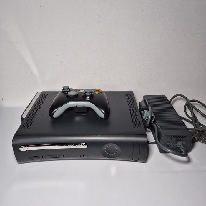 Xbox 360 Phat Elite Modată + Controller