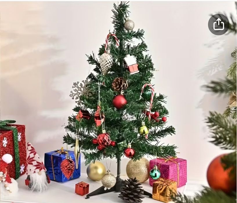 Елка настольная с игрушками