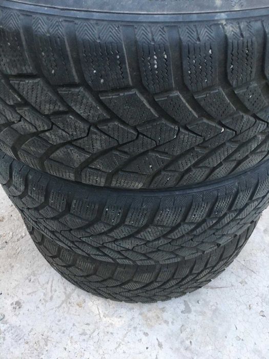 Cauciucuri de iarna 225/45R18 doar 3 bucati DOT 2021