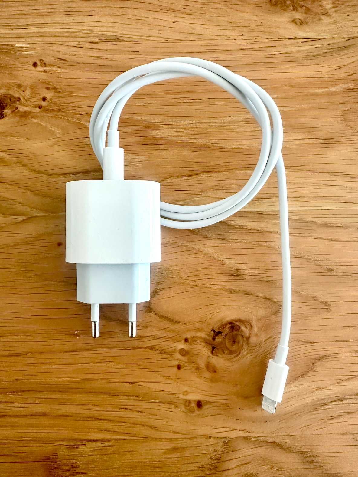 iPhone зарядно с кабел Lightning