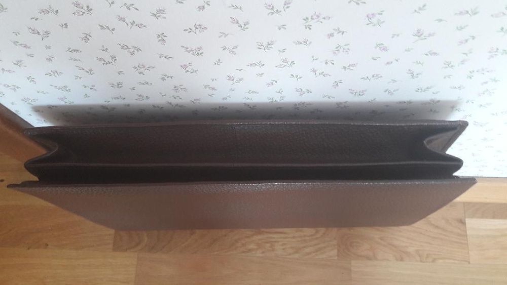 Servieta din piele naturala maro-calitate deosebita