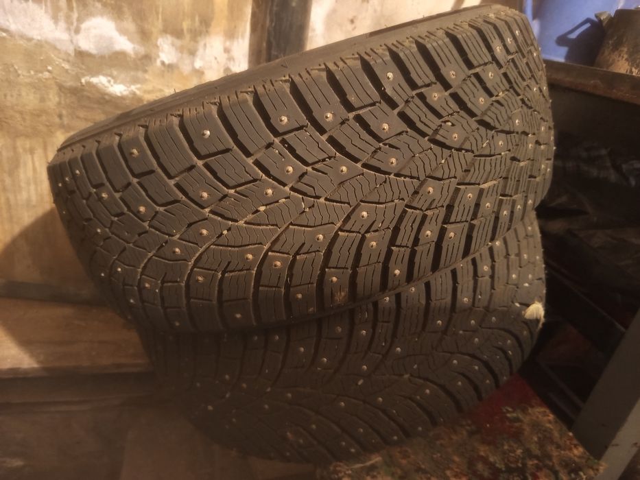 Продам зимнию резину комплект TRIANGLE 225/50R17