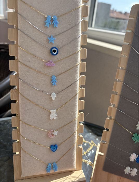 Сребърни колиета,гривни и обеци с опал