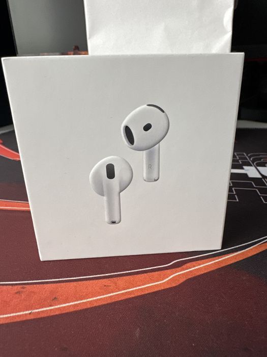 Airpods 4 ANC (Active Noise Cancellation)