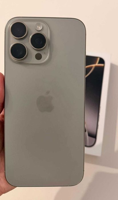 iPhone 16 Pro Max Natural Titanium 99% baterie