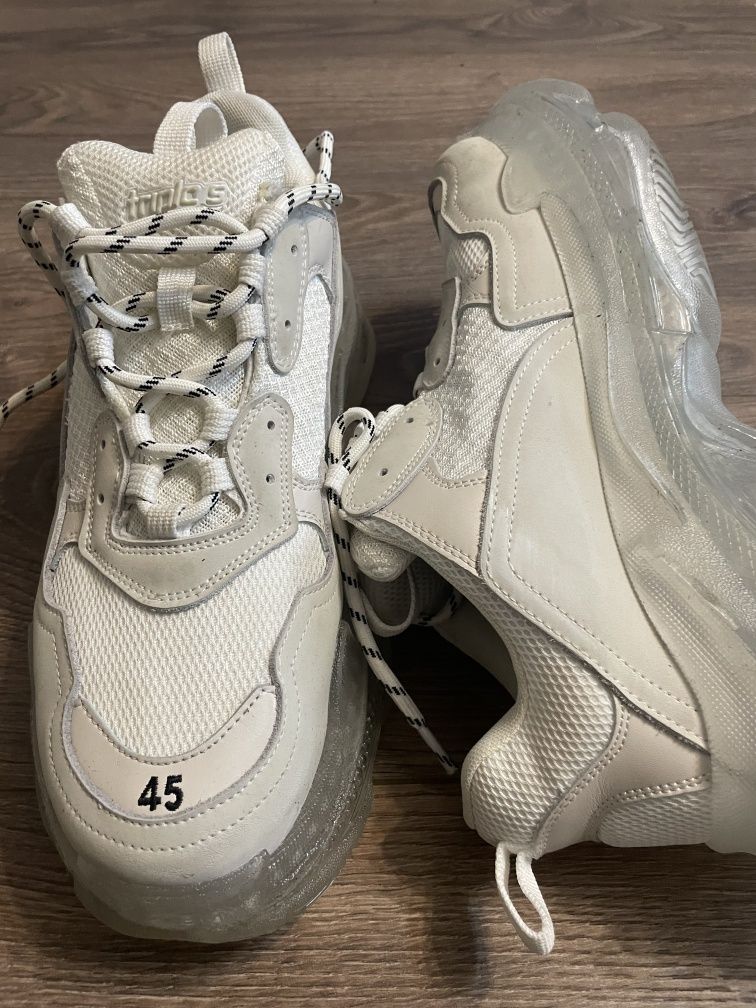 Balenciaga triple s