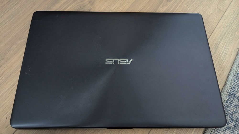 Laptop Asus VivoBook 15