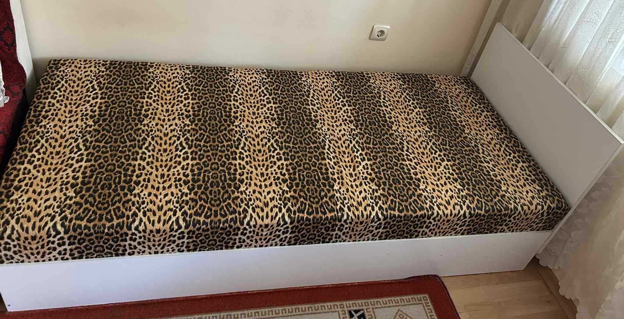 легло единично с таблетка