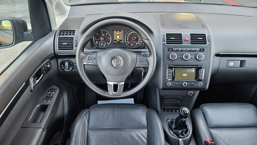 Vw.Touran 1.6 Tdi 105 cp 2014.03 Piele-Clima-Navi-Panoramic-Jante