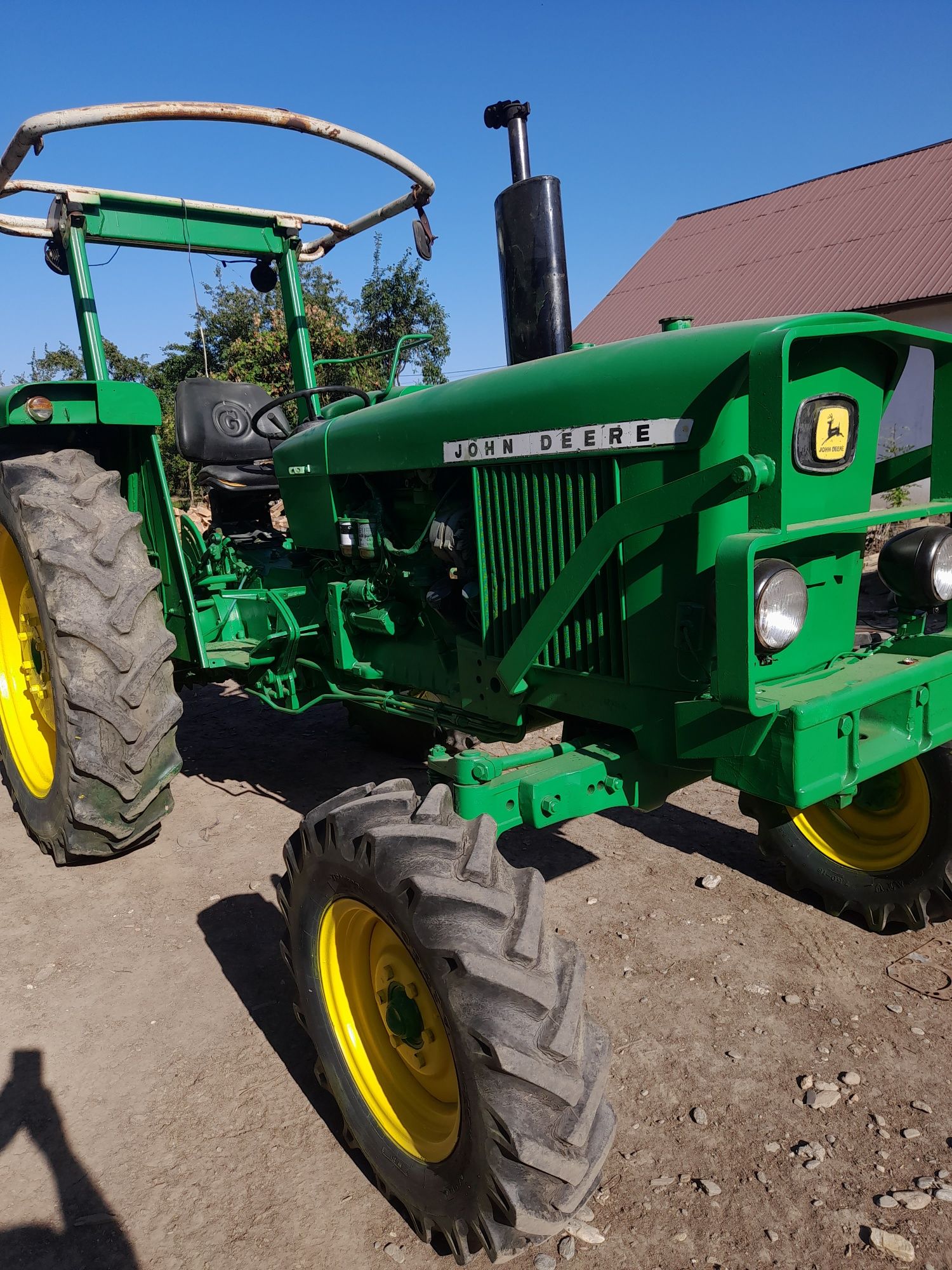 Vind tractor john deere în stare de funcționare