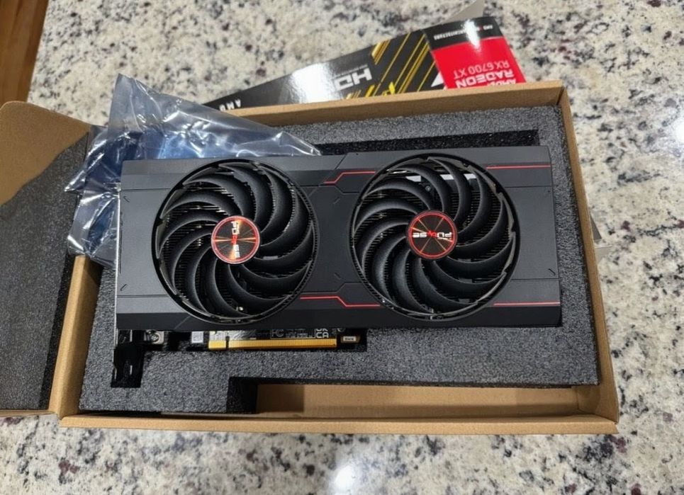 SAPPHIRE PULSE Radeon RX 6700 XT 12GB GDDR6 Placa Video Gaming AMD