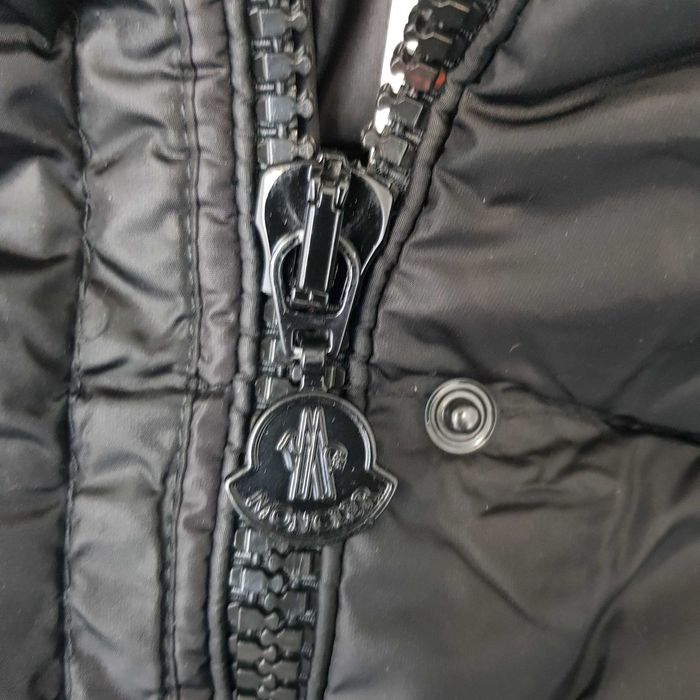 Geaca M o n c l e r  cu puf de gasca si blana naturala ! reducere 2025