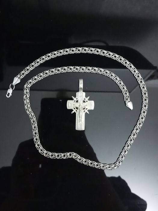 Продам крест, цепь 925 пробы серебро.