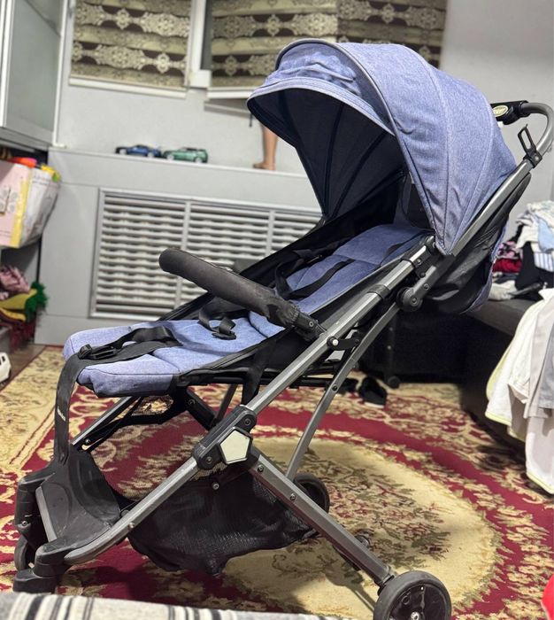 Срочно продаеться коляска детская